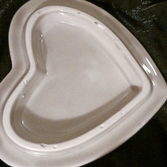 Heart Porcelain Gift or Trinket Box - Picture 5 of 7